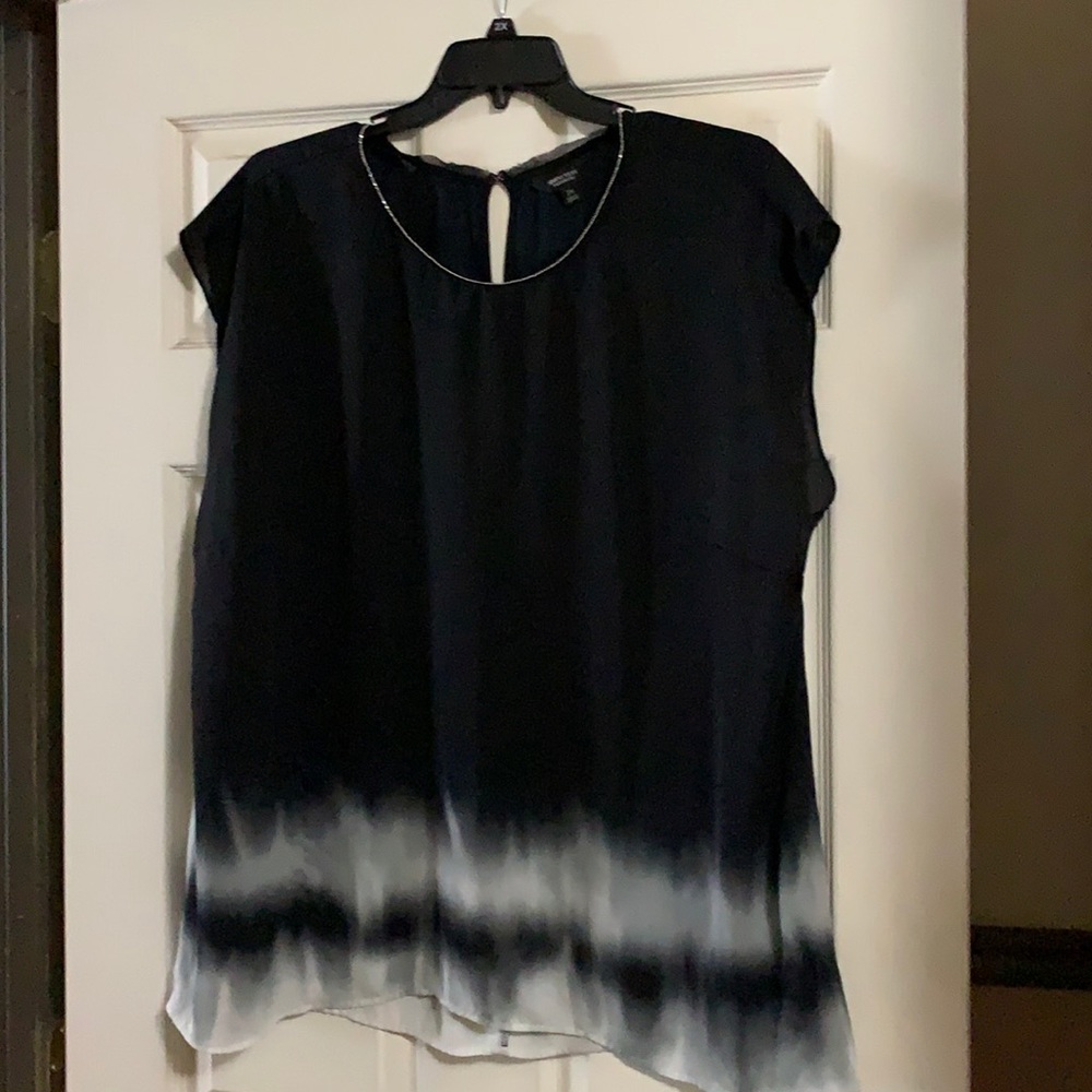 Simply Vera 2X Black & White Blouse.